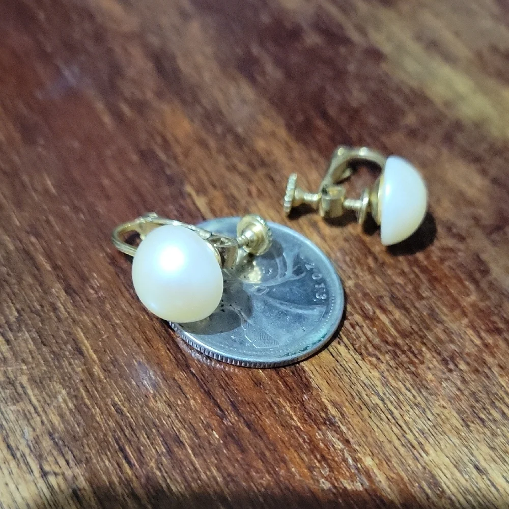 Elegant Gold and Faux  Pearl Clip-On & Screw Back Earrings - Picture 2 of 3